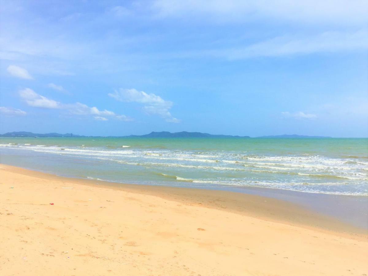 Cosy Lumpini Beachfront One Bedroom Jomtein Джомтиен Бийч Екстериор снимка